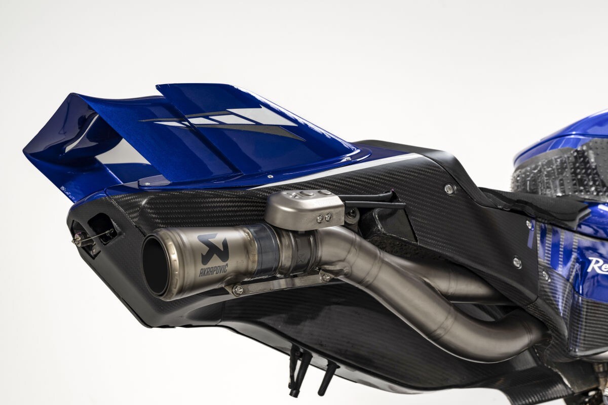 E alla fine anche Yamaha si converte al V4